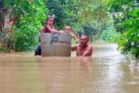 ভারত-থেকে-হু-হু-করে-আসছে-পানি-সঙ্গে-বৃষ্টি-:-কুমিল