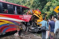 ঠাকুরগাঁওয়ে-বাস-তেলবাহী-ট্যাংকার-সংঘর্ষে-নিহত-২