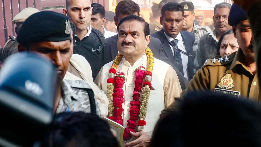 বিনিয়োগের প্রতিশ্রুতি দিয়ে যুক্তরাষ্ট্রে মামলা থেকে মুক্তি পেলেন ভারতীয় ধনকুবের আদানি