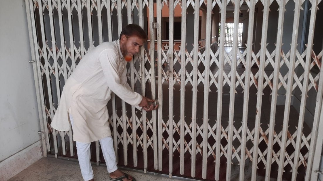 বরিশাল বিশ্ববিদ্যালয়ে শাটডাউন, প্রতি কক্ষে শিক্ষকদের তালা