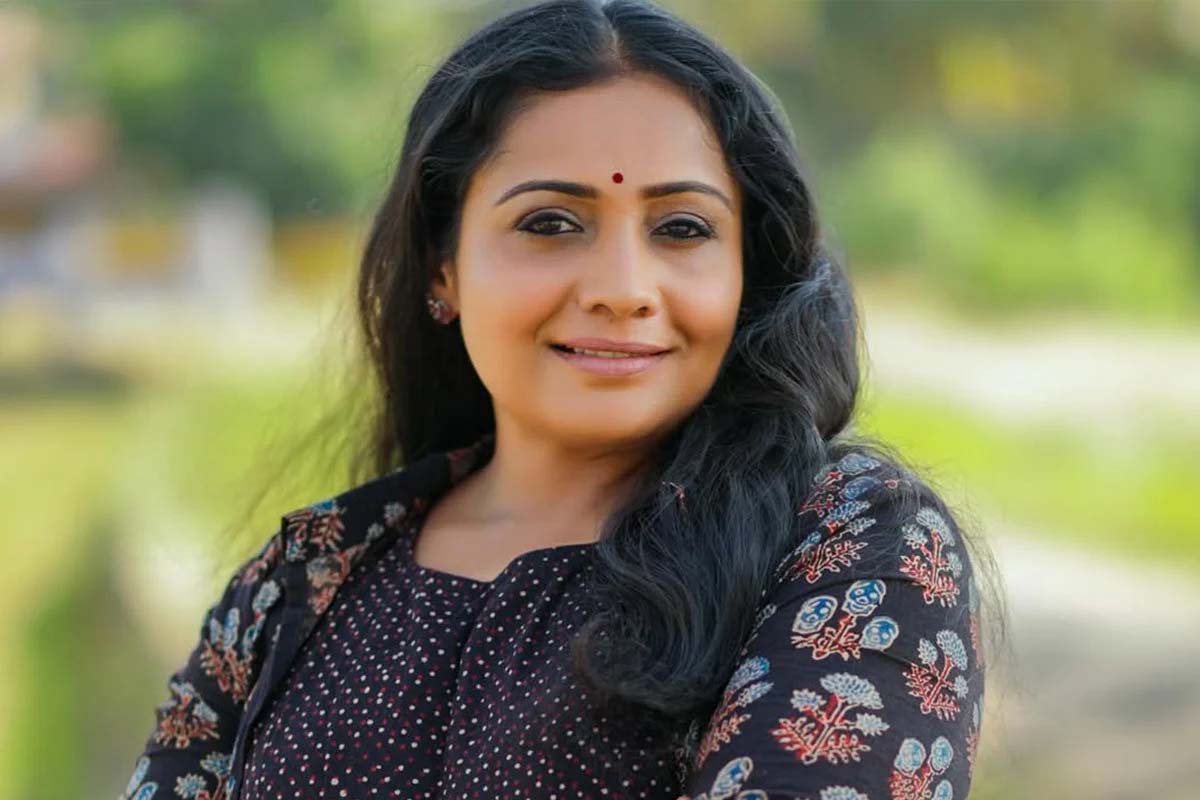 জীবনের মূল্যবান ১৭টি বছর নষ্ট করেছি : অভিনেত্রী মিরা