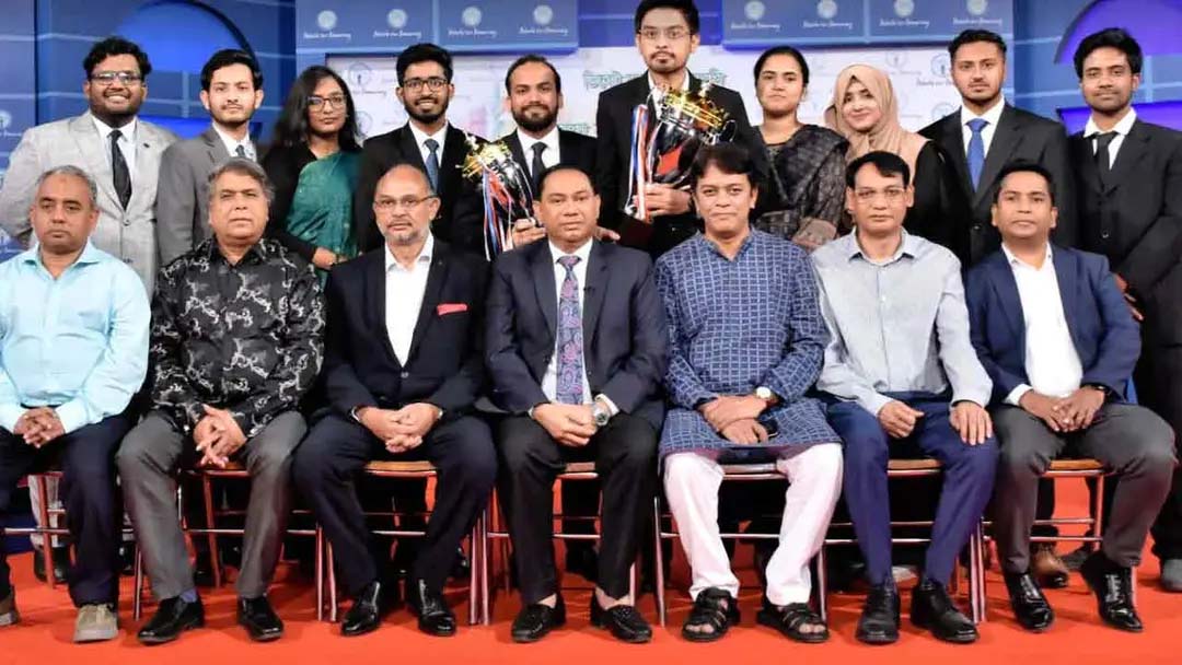 বিনিয়োগ ও কর্মসংস্থানকে সরকার সর্বাধিক গুরুত্ব দিচ্ছে : অর্থ ও পরিকল্পনা উপদেষ্টা