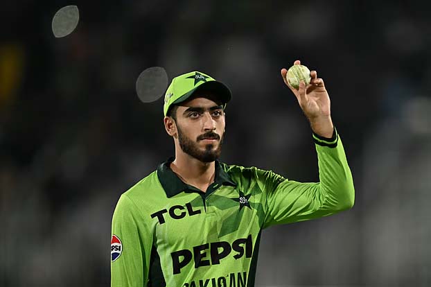অস্ট্রেলিয়াকে ৫ উইকেটে হারাল পাকিস্তান, ম্যাচসেরা আরাফাত মিনহাস