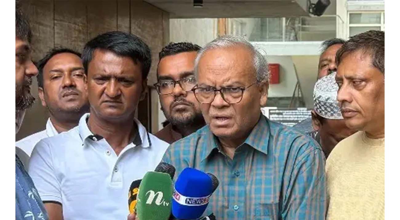 বিরোধীদল সরকারের সমালোচনা করবে, তবে হতে হবে গঠনমূলক: রিজভী
