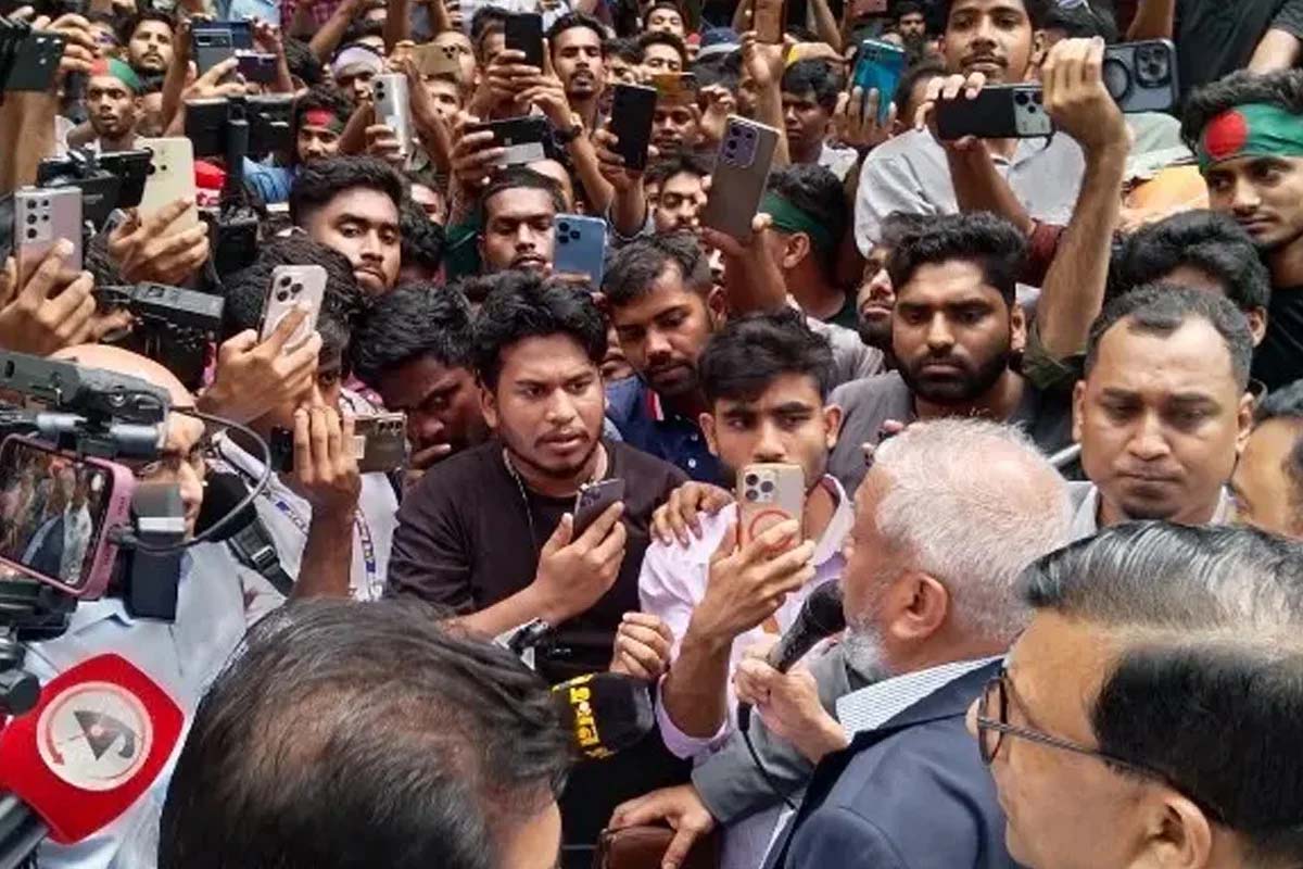 দক্ষিণ কোরিয়া গমনেচ্ছুদের বিক্ষোভ, প্রয়োজনীয় পদক্ষেপ নেয়ার আশ্বাস মন্ত্রীর