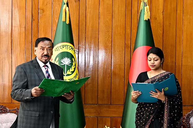 সংসদের সংরক্ষিত নারী আসনের সদস্য হিসেবে শপথ নিলেন নুসরাত তাবাসসুম