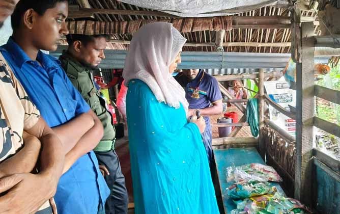 বাগেরহাটে অনুমোদনহীন চিপস খেয়ে অসুস্থ ১২ শিক্ষার্থী, দোকান সিলগালা, ব্যবসায়ীকে জরিমানা