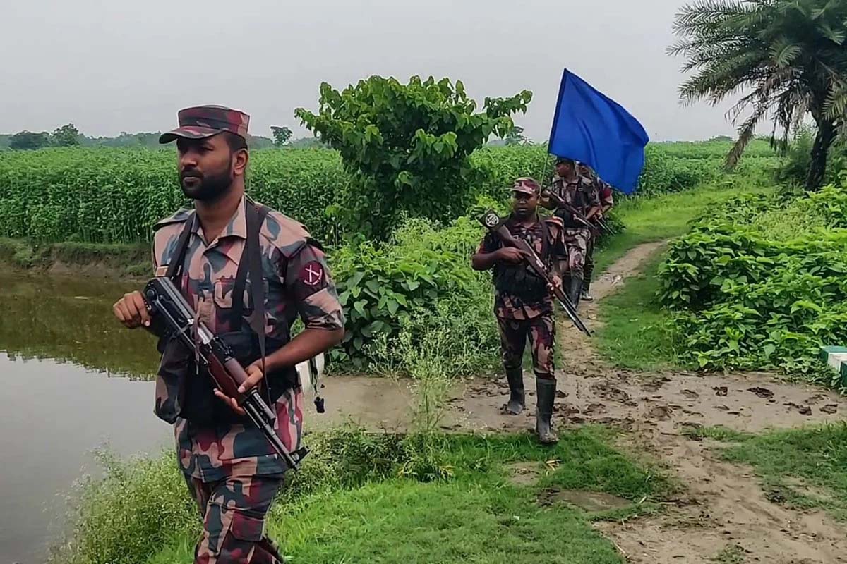 মেহেরপুর বুড়িপোতা সীমান্তে বিজিবির কড়া অবস্থানে ব্যর্থ হলো বিএসএফের পুশইন চেষ্টা