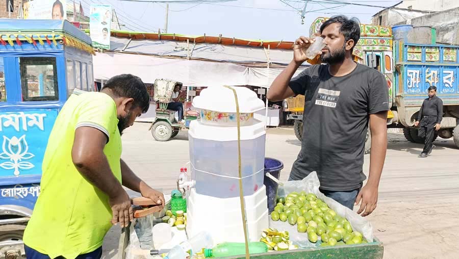 জামালপুরে টানা দাবদাহ ও তীব্র গরমে বিপর্যস্ত জনজীবন