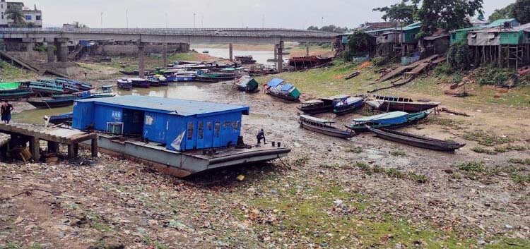 কাপ্তাই হ্রদে পানি সংকট, বিদ্যুৎ উৎপাদনে ধস
