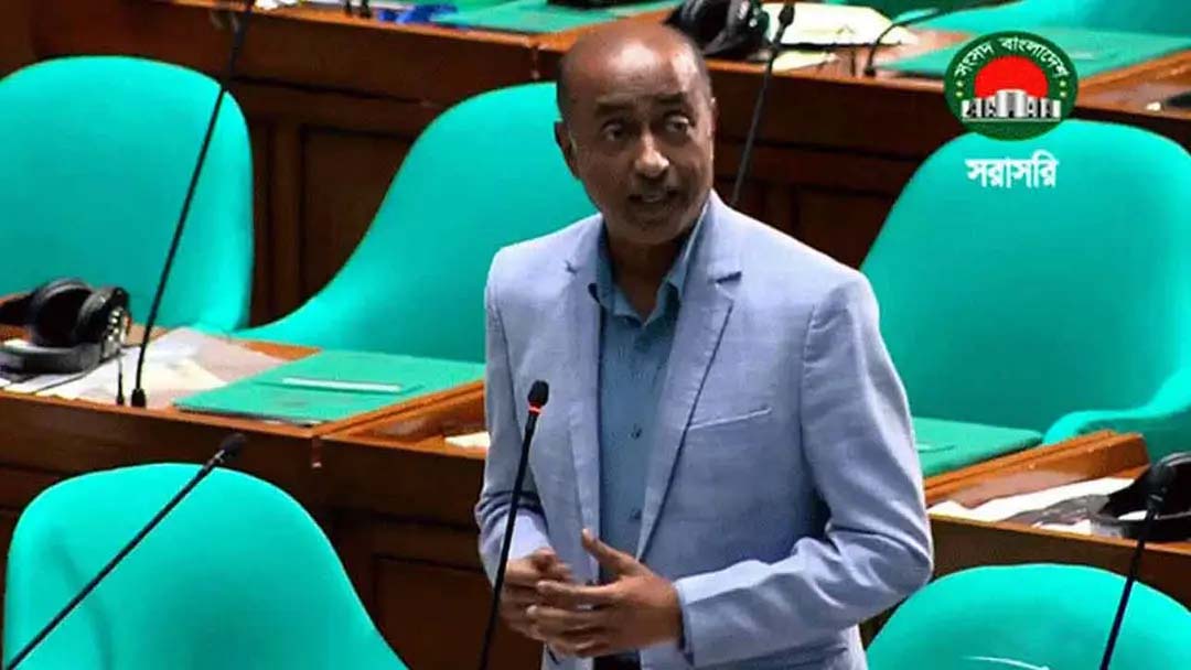 তৃণমূলের সেবায় আগ্রহী নন আইনজীবীরা, বাড়ানো হবে ফি : সংসদে আইনমন্ত্রী