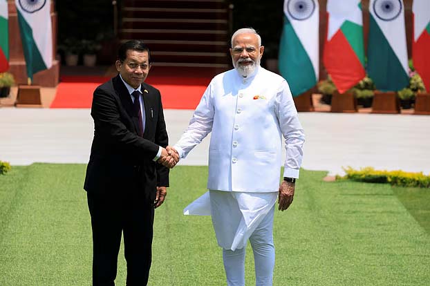 ভারত সফরে মিয়ানমারের প্রেসিডেন্ট, সবার শ্যেনদৃষ্টি
