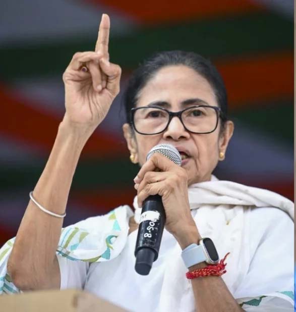 মমতার তৃণমূলে ভাঙন, ঋতব্রতকে বিরোধী দলনেতা বানালেন ৫৮ বিদ্রোহী বিধায়ক