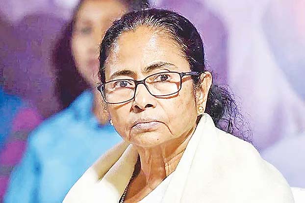বাংলাদেশে কাকে দিয়ে খুন করিয়েছিলেন, সবটাই জানি: ভারতের স্বরাষ্ট্রমন্ত্রীর উদ্দেশে মমতা