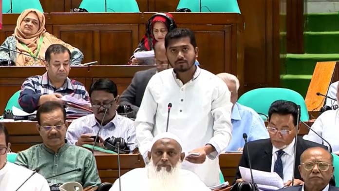 আগামী অর্থবছরে ১৪ লাখ কর্মী বিদেশে পাঠাতে চায় সরকার