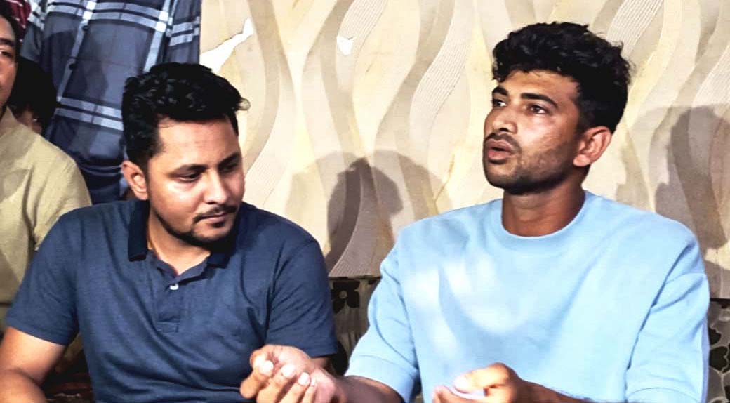 ফোন পেয়ে ওসি বলেন ‘ভাইয়া বসেন’, তার আগে ‘চোখ নামিয়ে কথা বল’