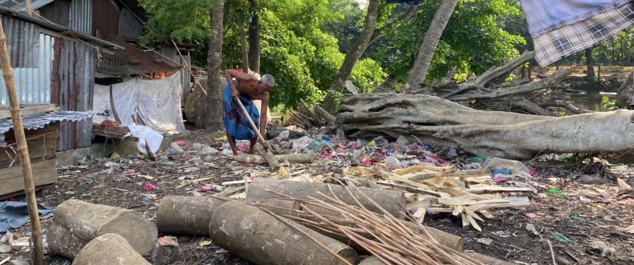 নাজিরপুরের দীঘিরজান বাজারের সরকারি খাস জমিতে অবৈধ গৃহনির্মান