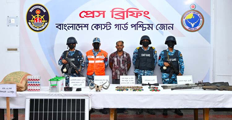 সুন্দরবনে অস্ত্রসহ বনদস্যু বাহিনীর সদস্য গ্রেফতার