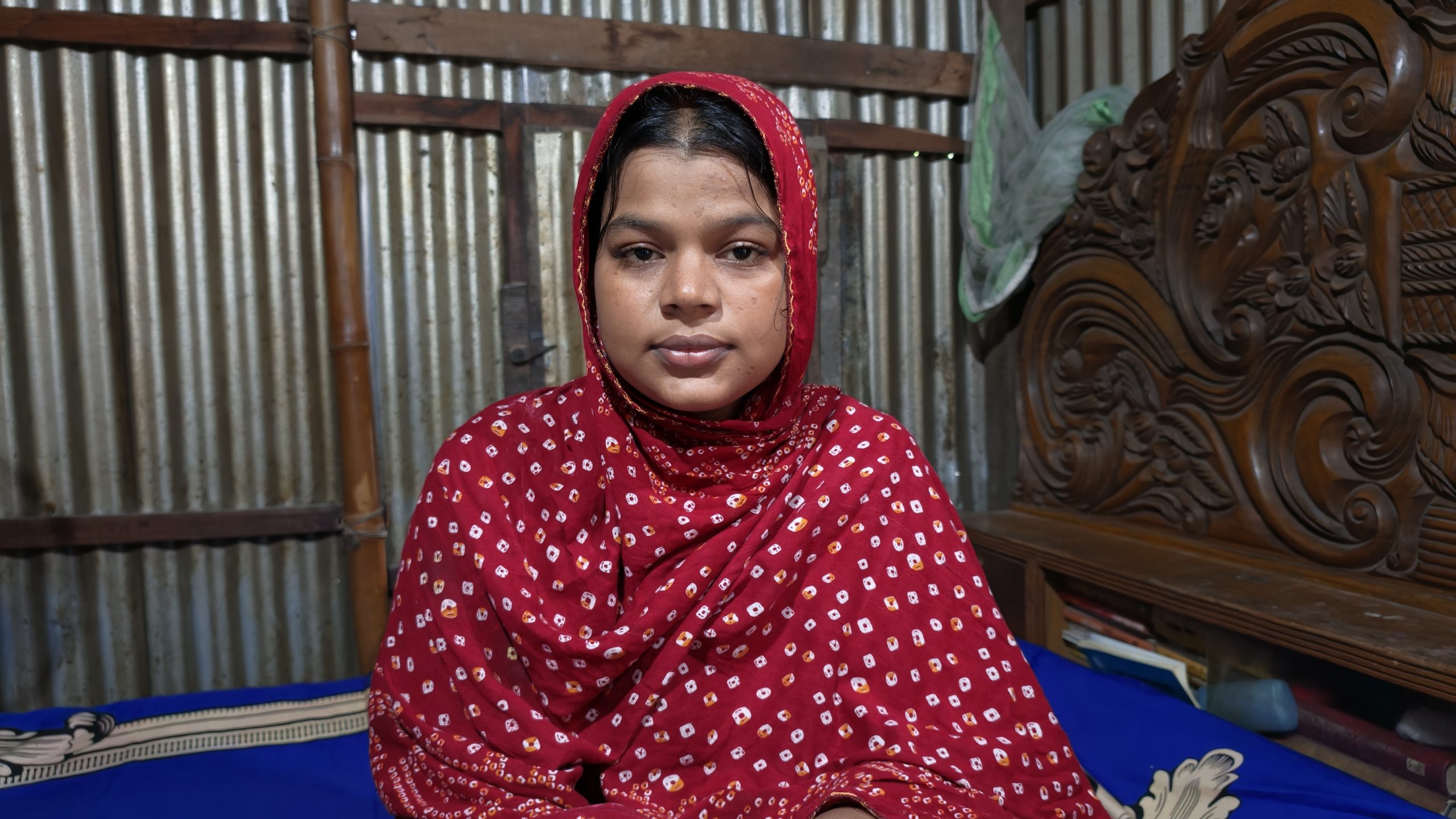 দুই কিডনি অকেজো, তবুও স্বপ্ন হারাননি মীম- বাঁচতে চান, ফিরতে চান কলেজের শ্রেণিকক্ষে