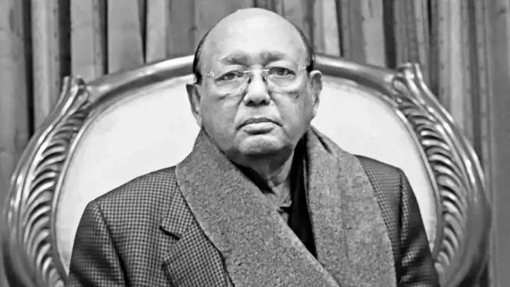 ‘আবার আসিবো ফিরে এই বাংলায়’