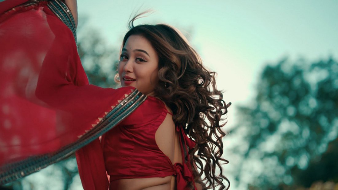 ‘লজ্জা নারীর ভূষণ’ বাক্যটি পরিবর্তন করা প্রয়োজন: চমক