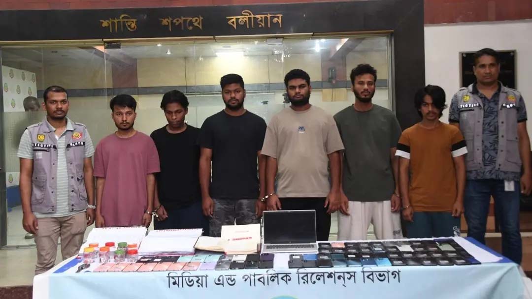 সাড়ে ৬ হাজার সিমসহ অনলাইন জুয়া চক্রের ৬ জন গ্রেপ্তার