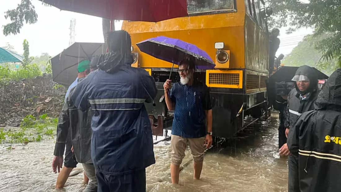 চট্টগ্রামে ডুবে থাকা রেলপথ ৫ ফুট উঁচু করা হবে: রেল প্রতিমন্ত্রী