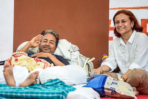 অনশনরত সোনম ওয়াংচুককে জোর করে হাসপাতালে নিয়ে গেল দিল্লি পুলিশ