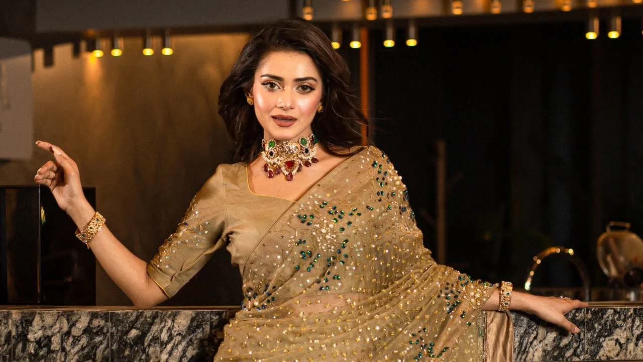 প্রিয় দলের জয়ের সাথে নিজের ব্যক্তিগত জীবনের গুরুত্বপূর্ণ সিদ্ধান্তকে মেলাতে নারাজ তানজিন তিশা
