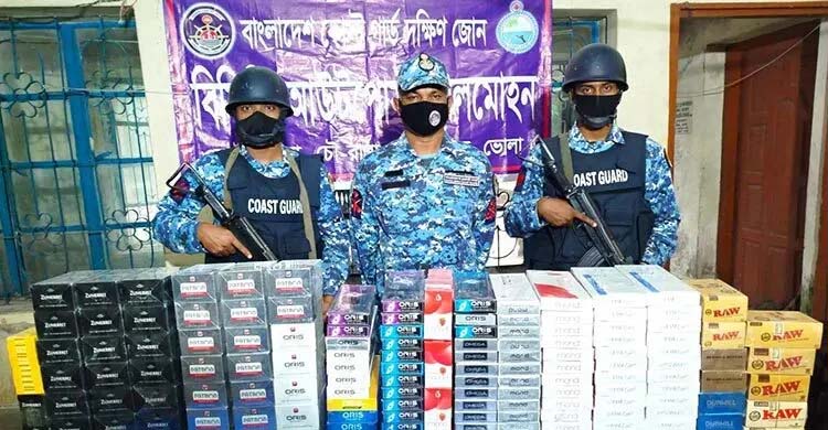 ভোলায় বিপুল পরিমাণ বিদেশি অবৈধ সিগারেট জব্দ