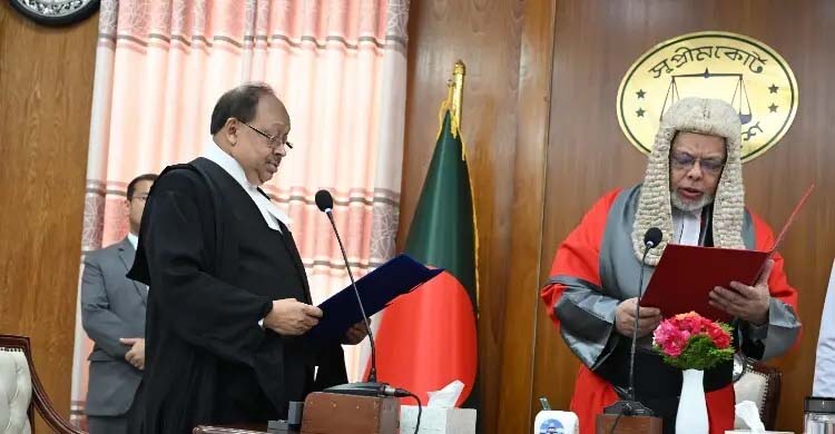 শপথ নিলেন আপিল বিভাগের নতুন বিচারপতি হাবিবুল গনি