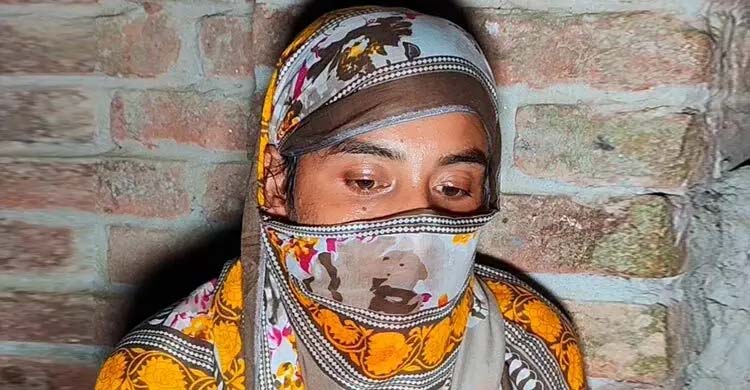 বিয়ের দাবিতে প্রেমিকের বাড়িতে অনশন, ১২ ঘণ্টা পর বিয়ে