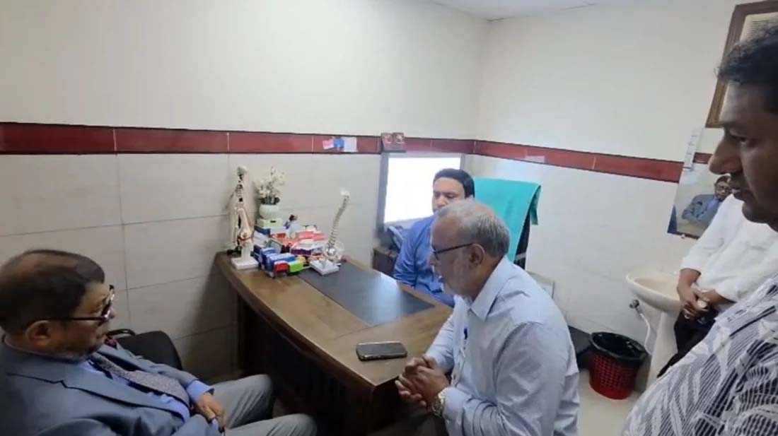 ঢাকায় প্রাইভেট প্র্যাকটিস করার সময় চিকিৎসককে হাতেনাতে ধরলেন স্বাস্থ্যমন্ত্রী