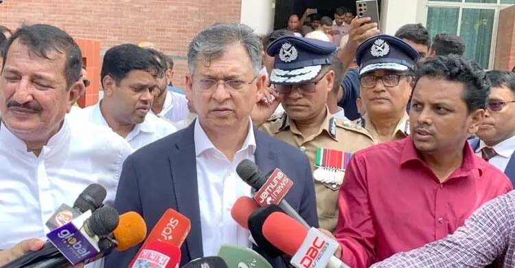 বোমা আতঙ্ক নিয়ে উদ্বেগের কিছু নেই, আইনশৃঙ্খলা বাহিনী সর্বোচ্চ সতর্ক : স্বরাষ্ট্রমন্ত্রী