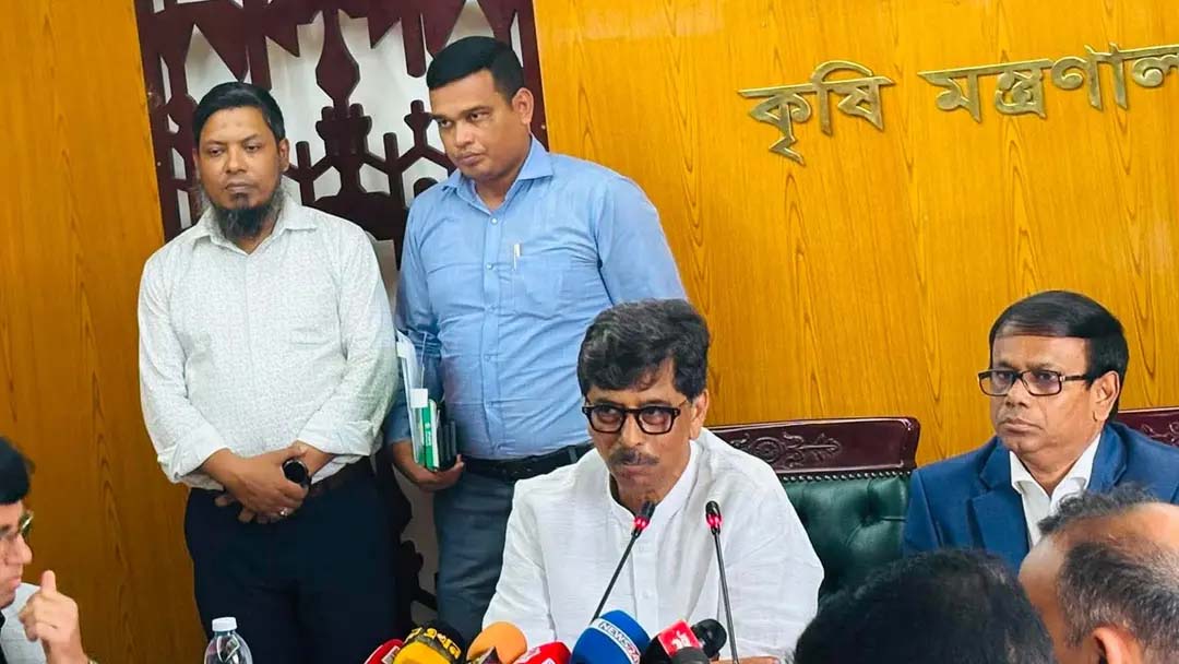 সারের কোনো সংকট নেই, পরিকল্পিত ষড়যন্ত্র হচ্ছে : কৃষিমন্ত্রী