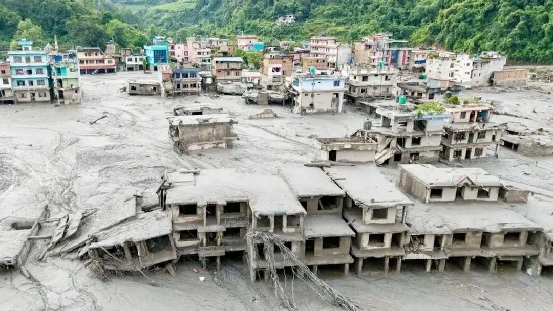 নেপাল-তিব্বতে নিহত বেড়ে প্রায় ৮০০, নিখোঁজ ছাড়াল ৩ হাজার