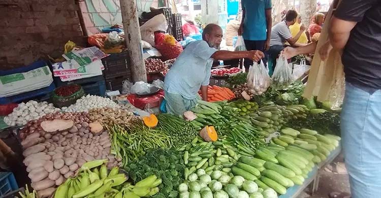 দাম কমতে শুরু করেছে রাজশাহীর সবজির বাজারে