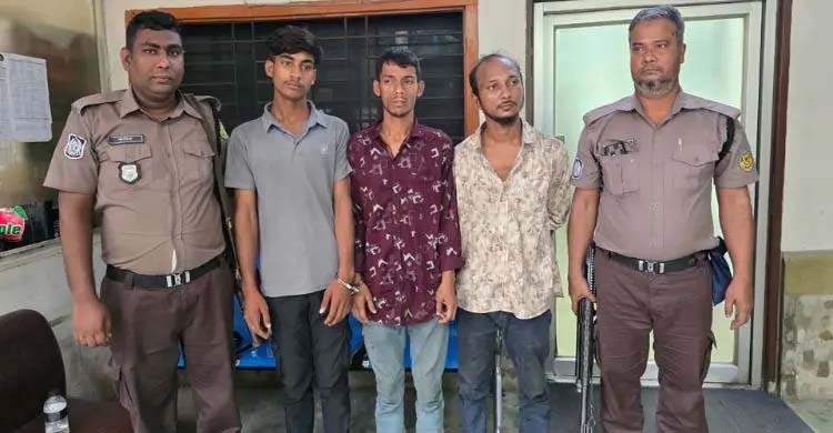 ইসমাইলের কোমরে টাকা দেখেই হত্যার পরিকল্পনা, গ্রেফতার ৩