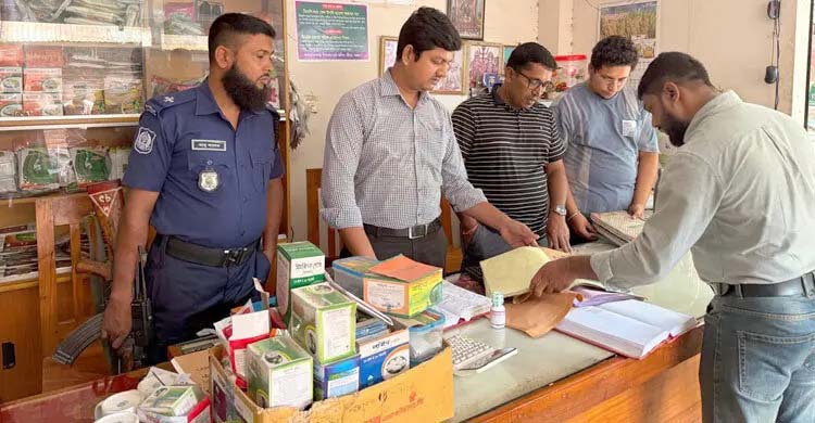 মাগুরায় দোকানে মিললো মেয়াদোত্তীর্ণ বীজ-কীটনাশক, ডিলারকে জরিমানা
