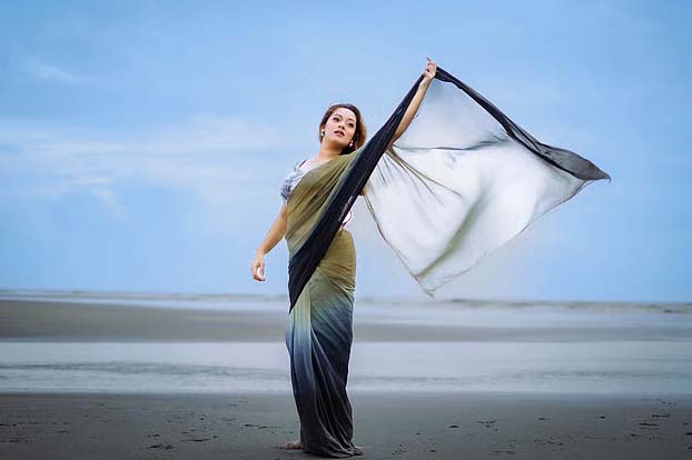 পর্দায় নিজেকে একটু বেশি ‘বাল্কি’লাগায় দুই মাসে ৬ কেজি কমালেন দীঘি