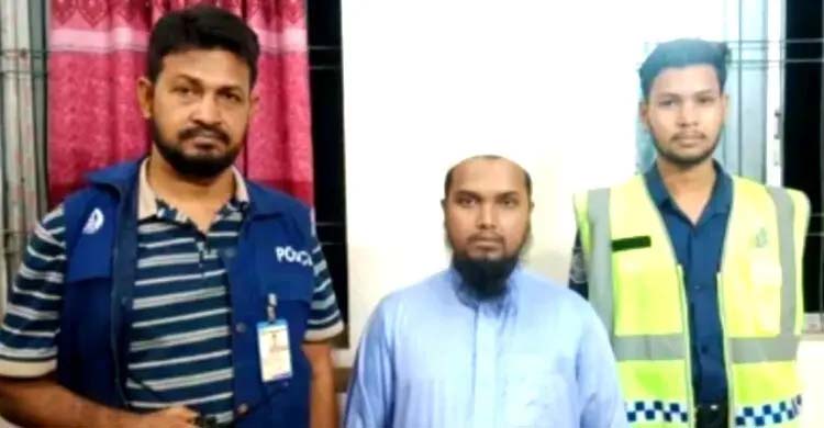 ছাত্রকে বলাৎকারের অভিযোগে ফেনীতে মাদরাসা শিক্ষক গ্রেফতার
