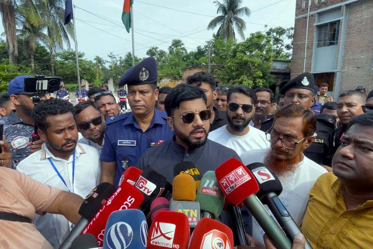 লংমার্চের নামে জ্বালানি অপচয় ও জনদুর্ভোগ না করার আহ্বান প্রতিমন্ত্রীর