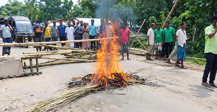 কুড়িগ্রামে সার চাইতে গিয়ে আসামি, গ্রেফতার আতঙ্কে বাড়ি ছাড়া কৃষক