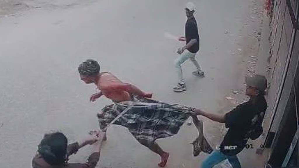 কেরানীগঞ্জের আরশিনগরে একজনকে কুপিয়ে জখম, পরে হাসপাতালে মৃত্যু