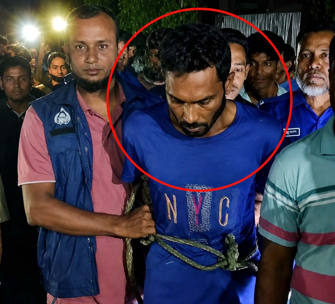 পাথরঘাটায় চাচী হত্যার ঘাতক আটক, ফাঁসির দাবিতে এলাকাবাসীর বিক্ষোভ মিছিল