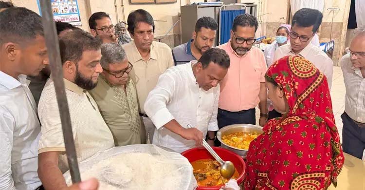 পিরোজপুর সদর হাসপাতালের চিকিৎসাসেবা ও খাবারের মান খতিয়ে দেখার নির্দেশ দুই প্রতিমন্ত্রীর
