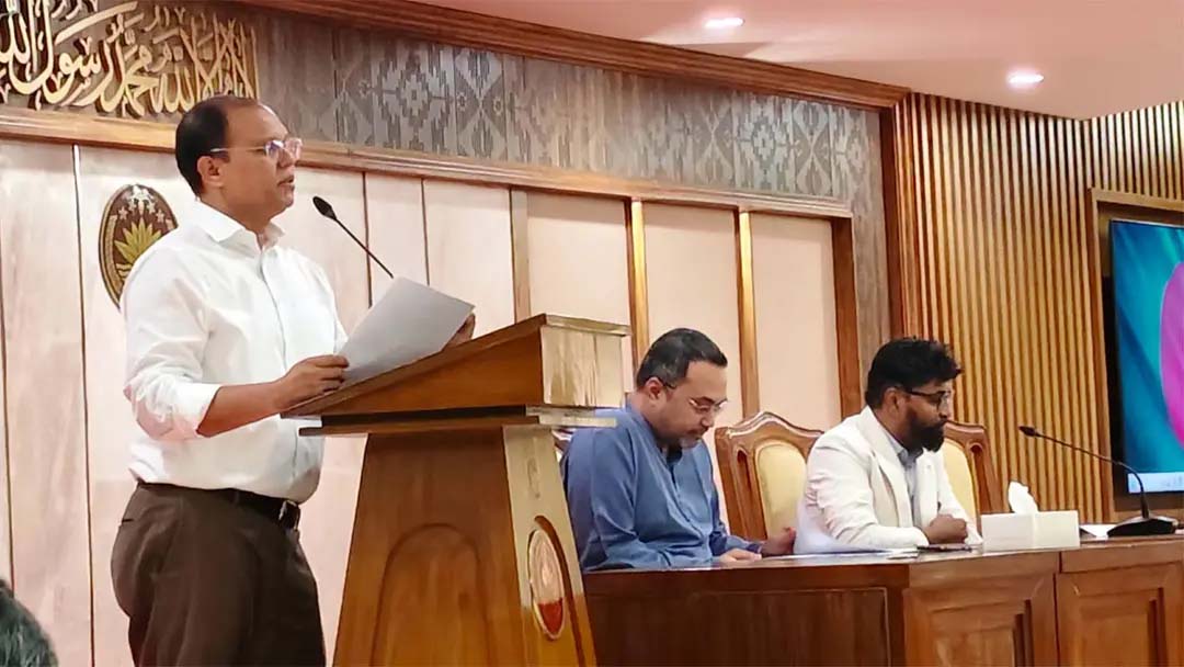 সবকিছুর সমালোচনা না করে সরকারকে সহযোগিতা করা উচিত : অতিরিক্ত প্রেস সচিব