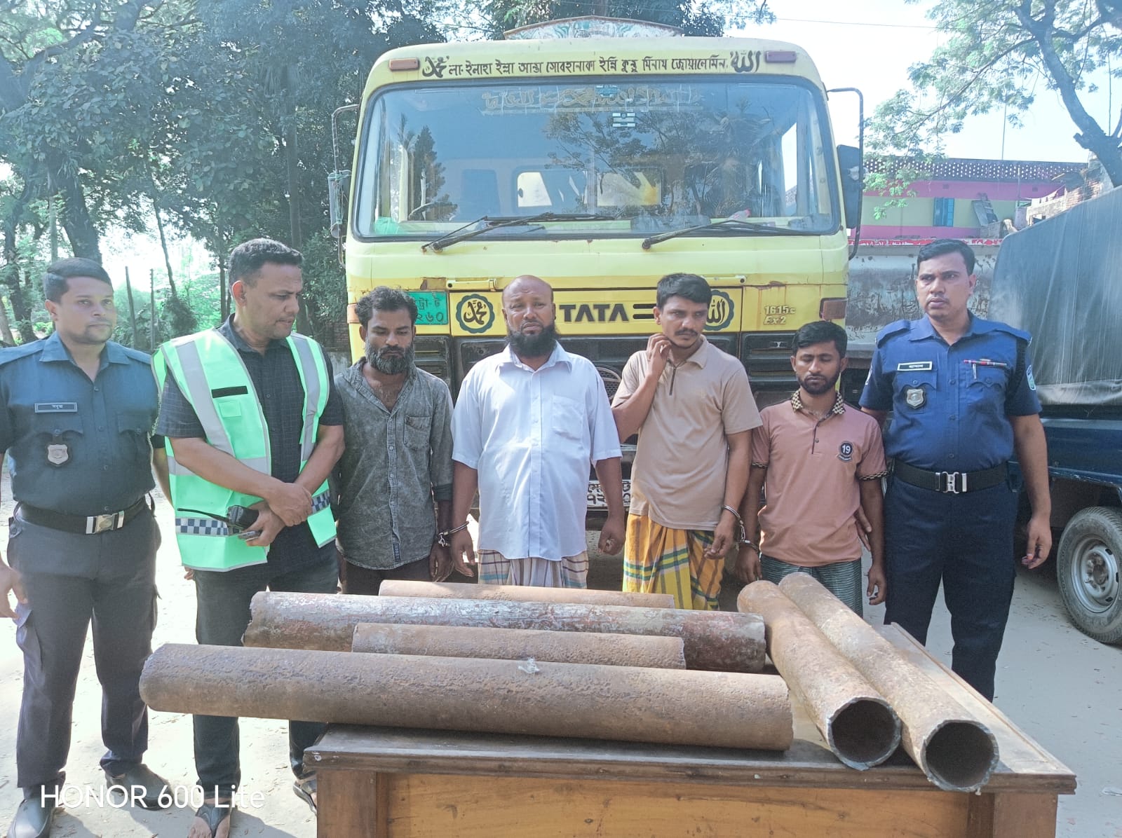 ত্রিশালে ডাকাত দলের চার সদস্য গ্রেপ্তার
