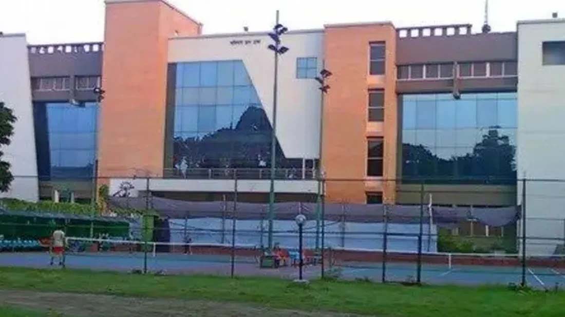 অফিসার্স ক্লাব থেকে সাবেক অতিরিক্ত সচিবের মরদেহ উদ্ধার