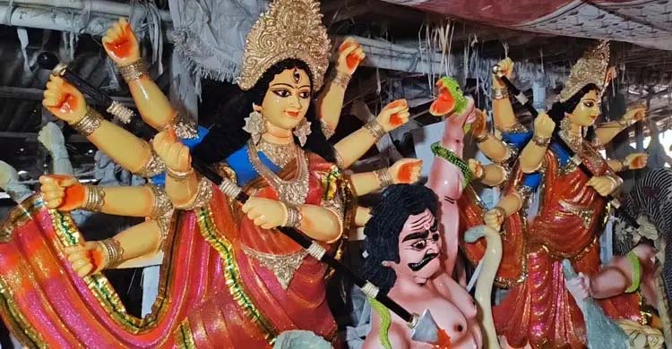 দক্ষিণাঞ্চলের সবচেয়ে বড় দুর্গোৎসব পিরোজপুরে, রয়েছে ১৬০ প্রতিমা